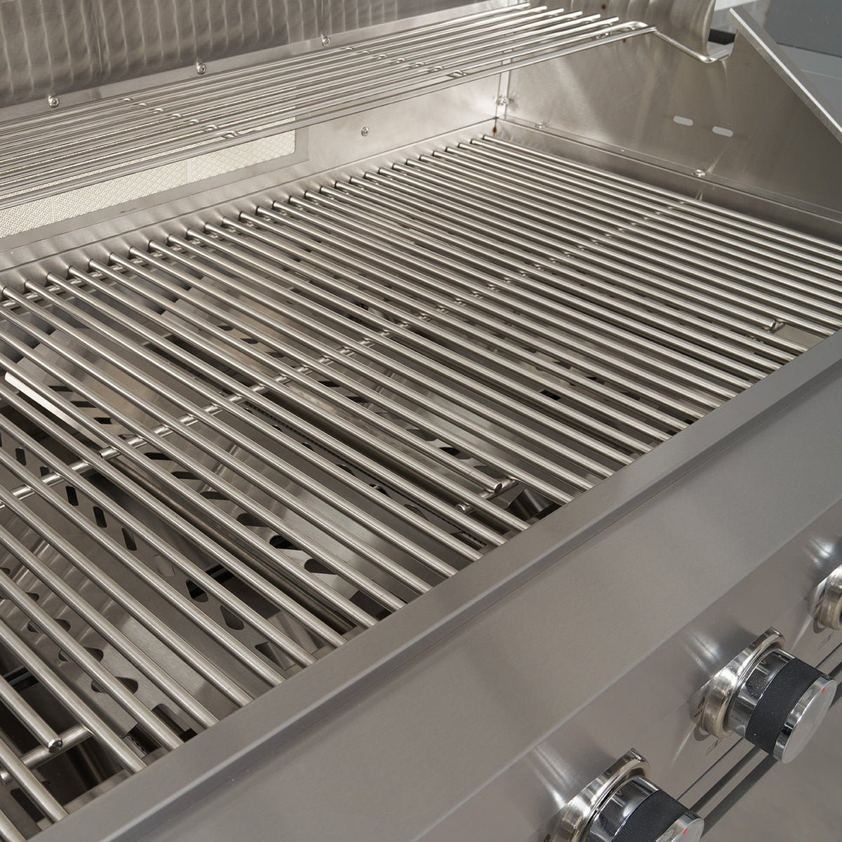 Deluxe 6 Burner Stainless Steel Barbecue with Integrated Sear Station