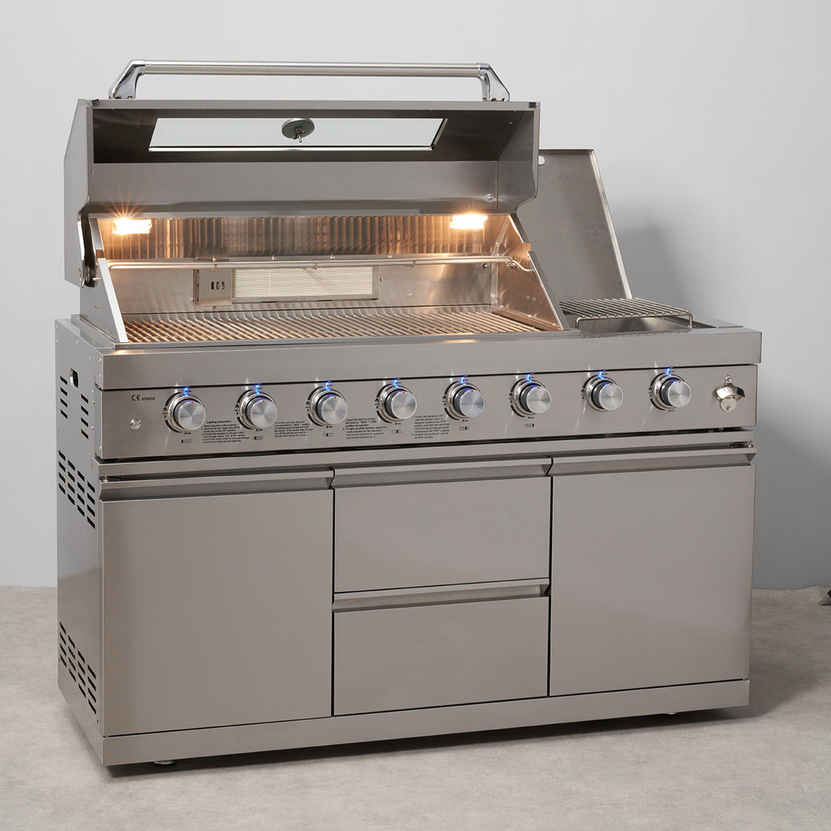 Deluxe 6 Burner Stainless Steel Barbecue with Integrated Sear Station
