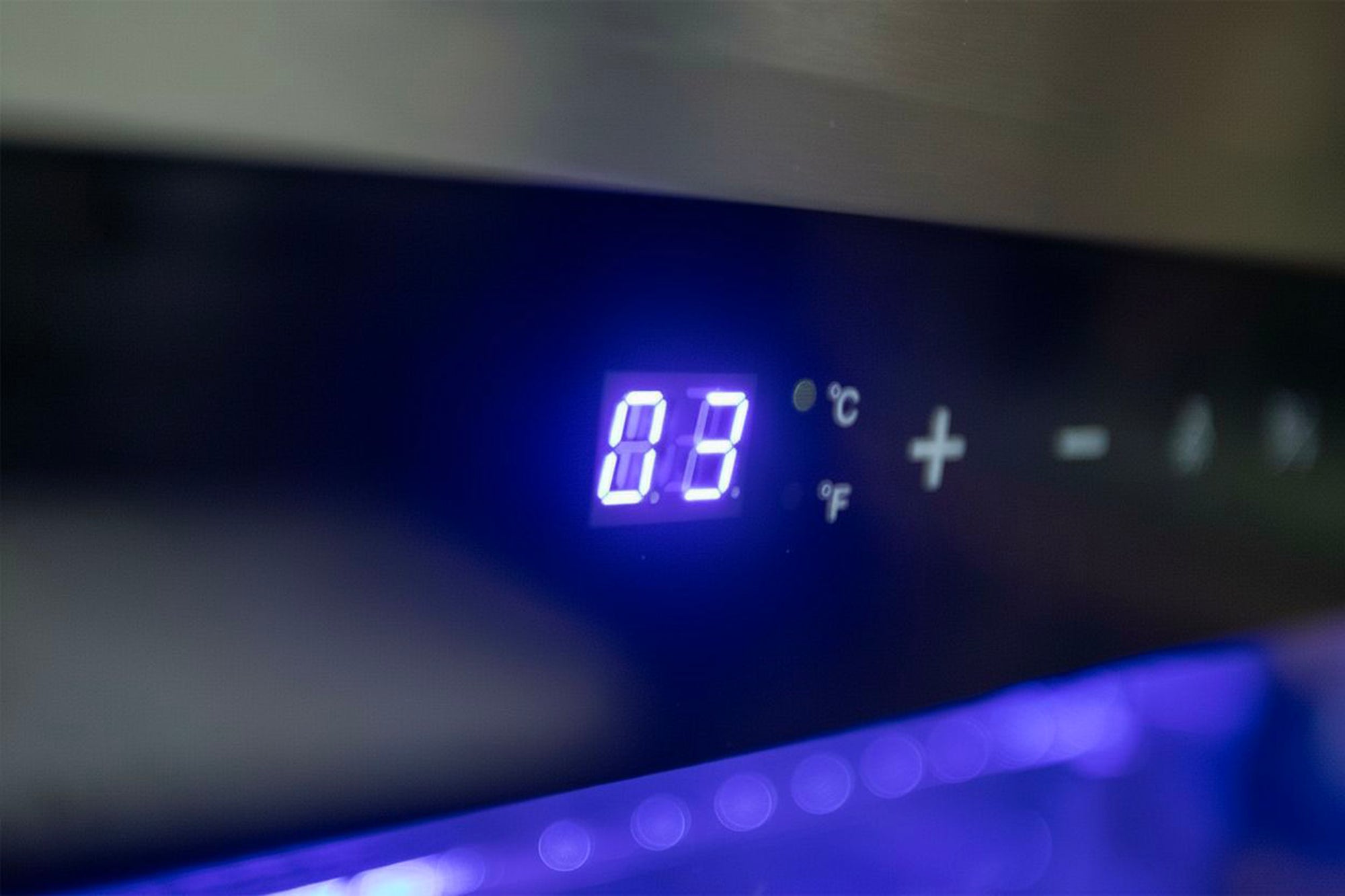 Adjustable Cooling & Light Control